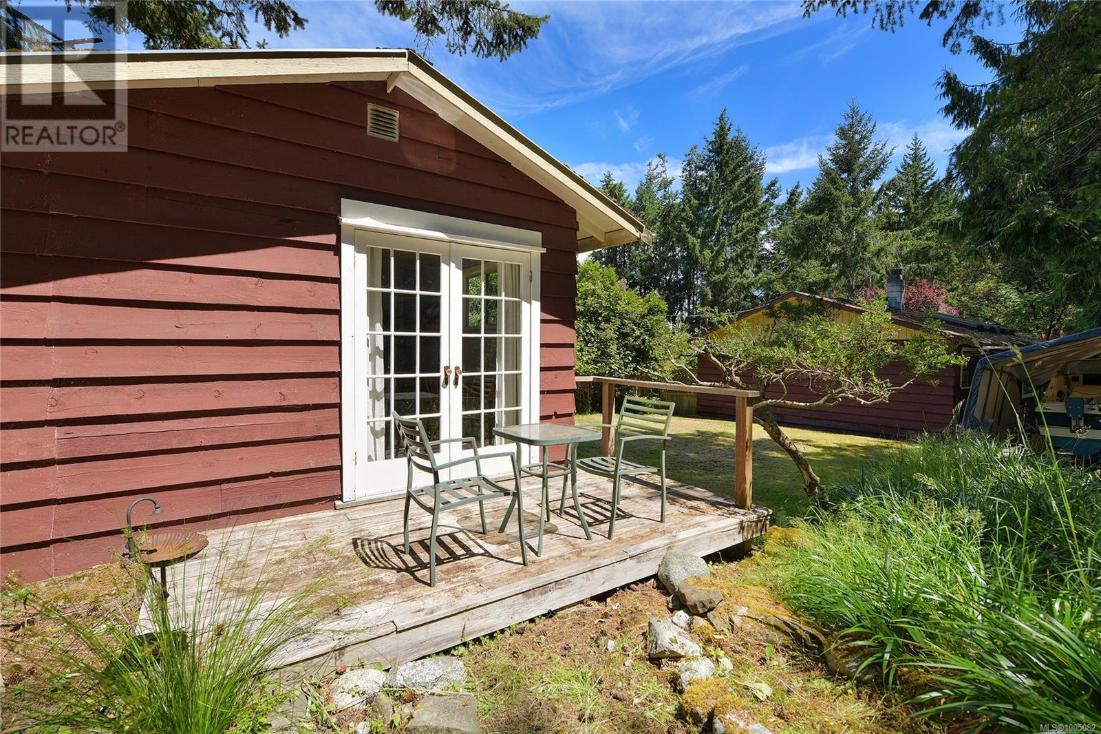  513 Cedar Hill Road, Mayne Island