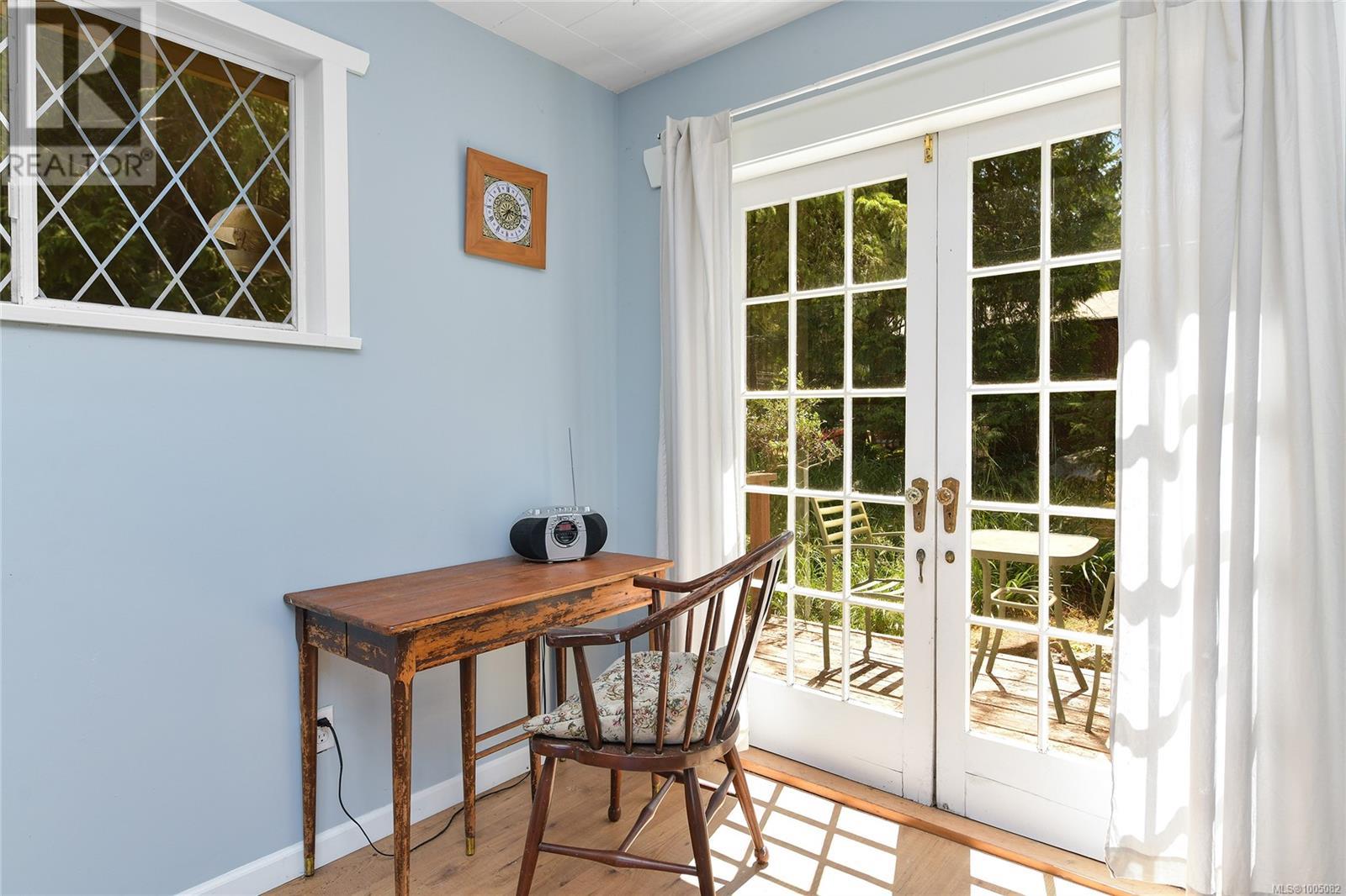  513 Cedar Hill Road, Mayne Island