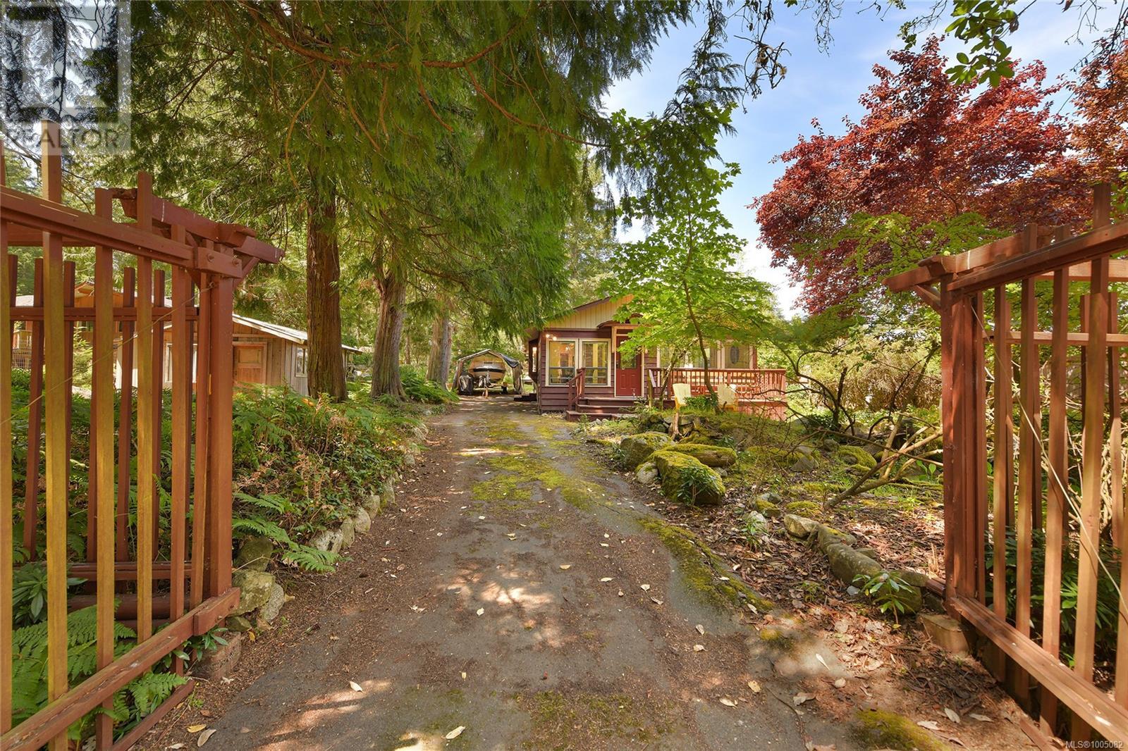  513 Cedar Hill Road, Mayne Island