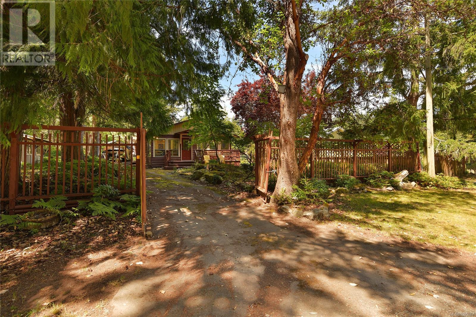  513 Cedar Hill Road, Mayne Island