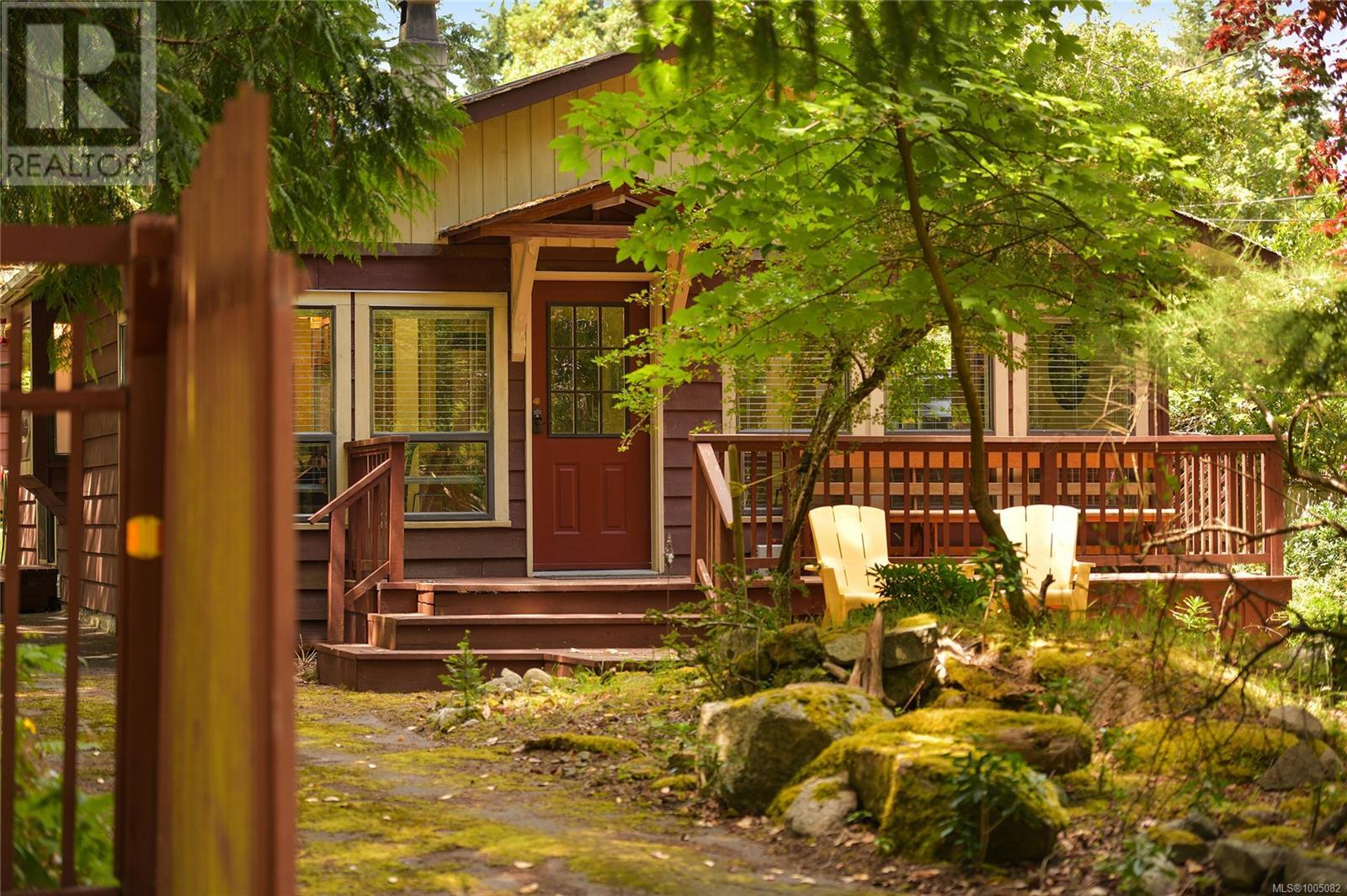  513 Cedar Hill Road, Mayne Island