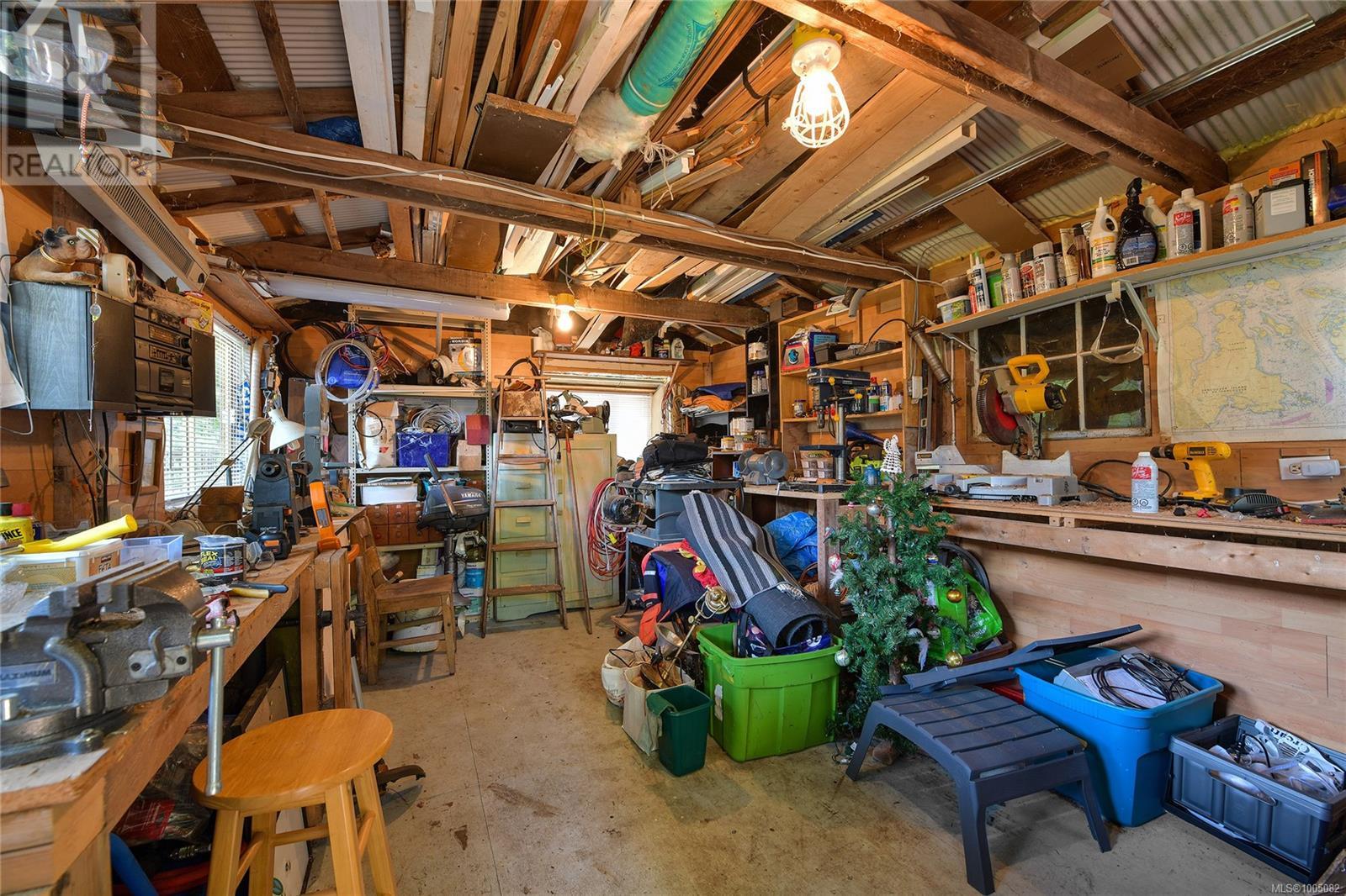  513 Cedar Hill Road, Mayne Island