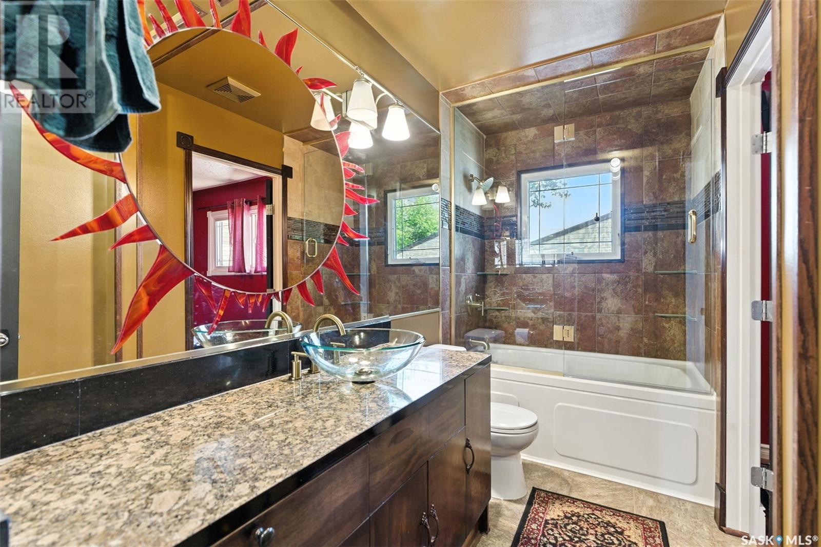 Photo 6 of 732 1st Avenue N, Martensville SK