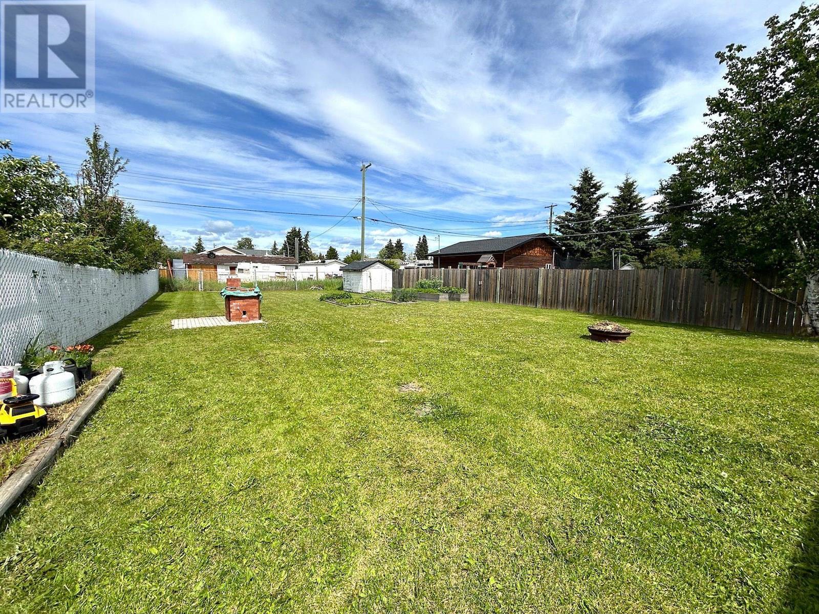 Photo 36 of 8132 96 Avenue, Fort St John BC