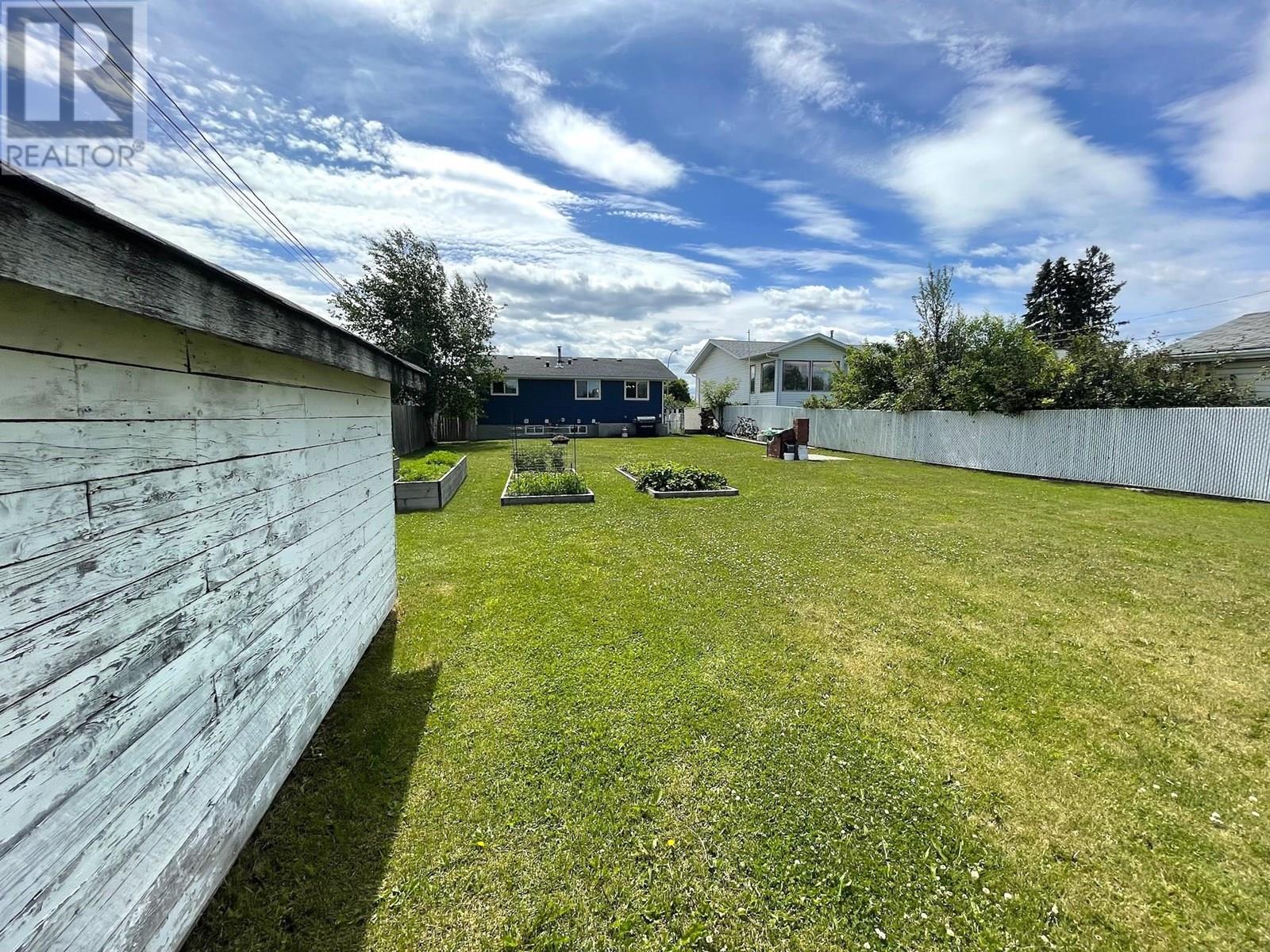 Photo 39 of 8132 96 Avenue, Fort St John BC