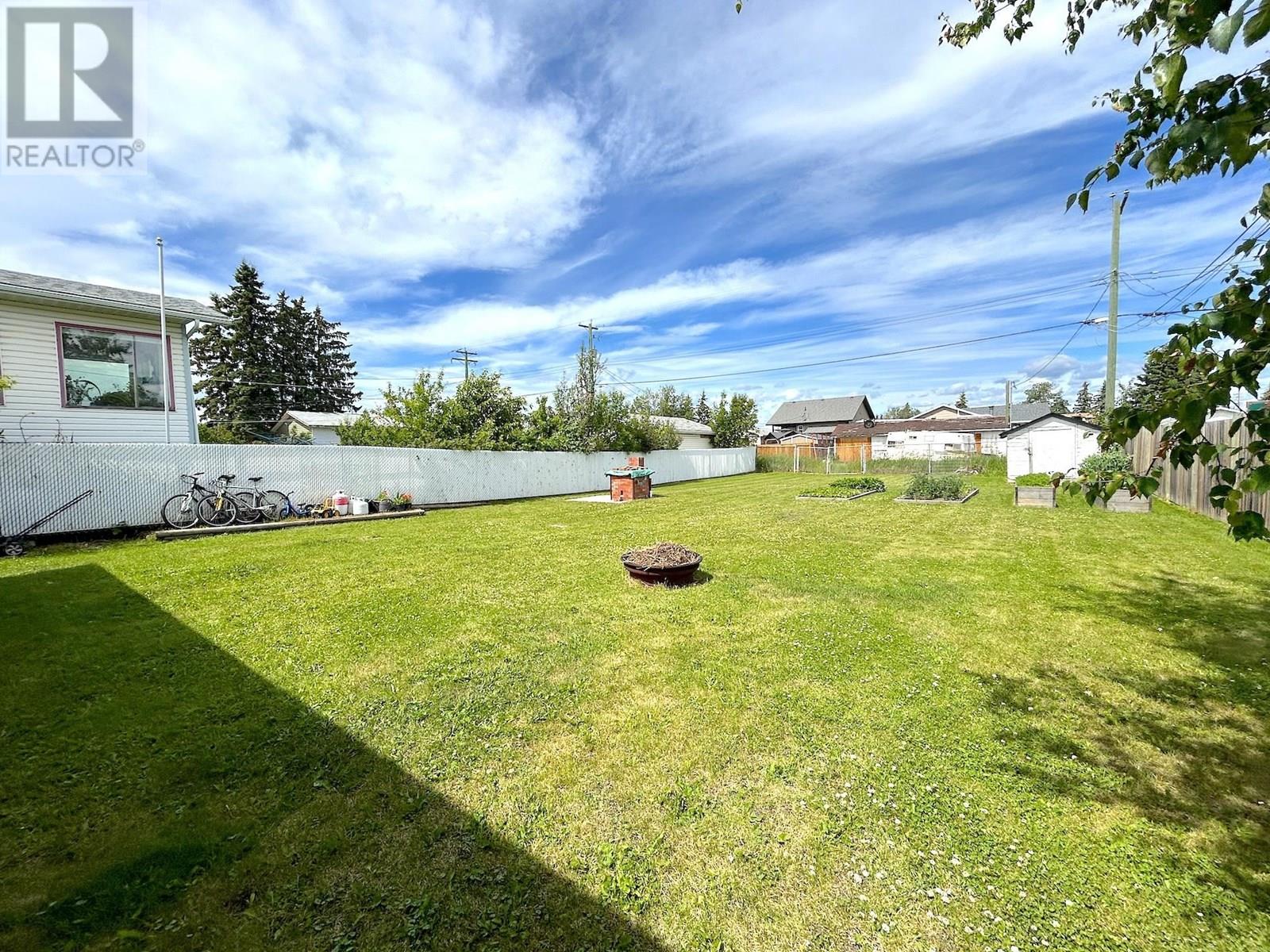 Photo 31 of 8132 96 Avenue, Fort St John BC