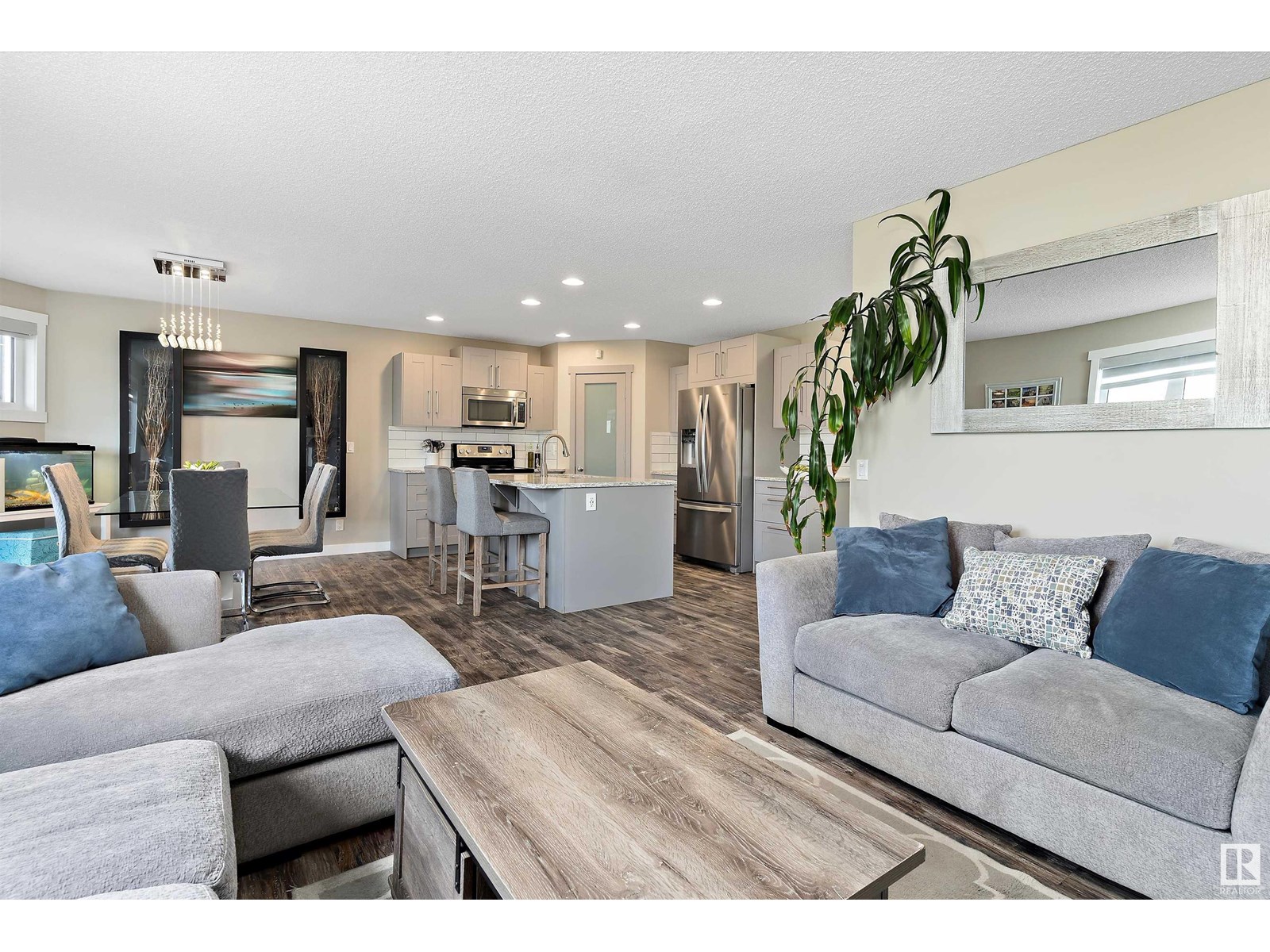 Photo 10 of 16532 140 St Nw, Edmonton AB
