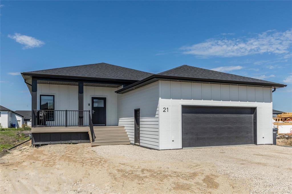 Photo 1 of 21 Parkside Crescent, Mitchell MB