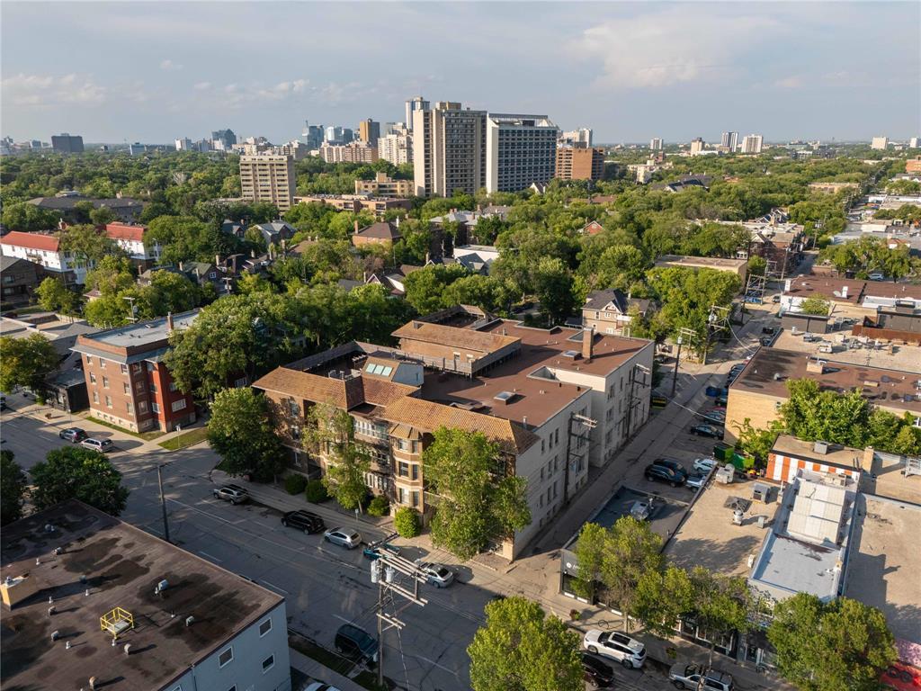 Photo 25 of 32 A 778 Mcmillan Avenue, Winnipeg MB
