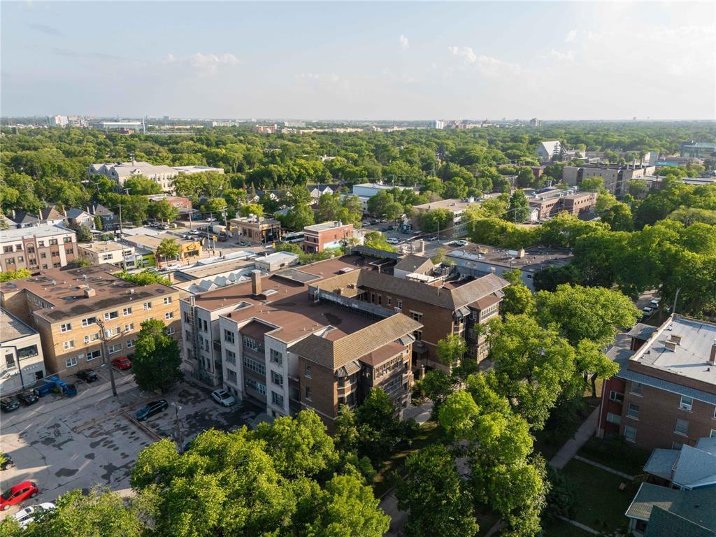 Photo 8 of 32 A 778 Mcmillan Avenue, Winnipeg MB