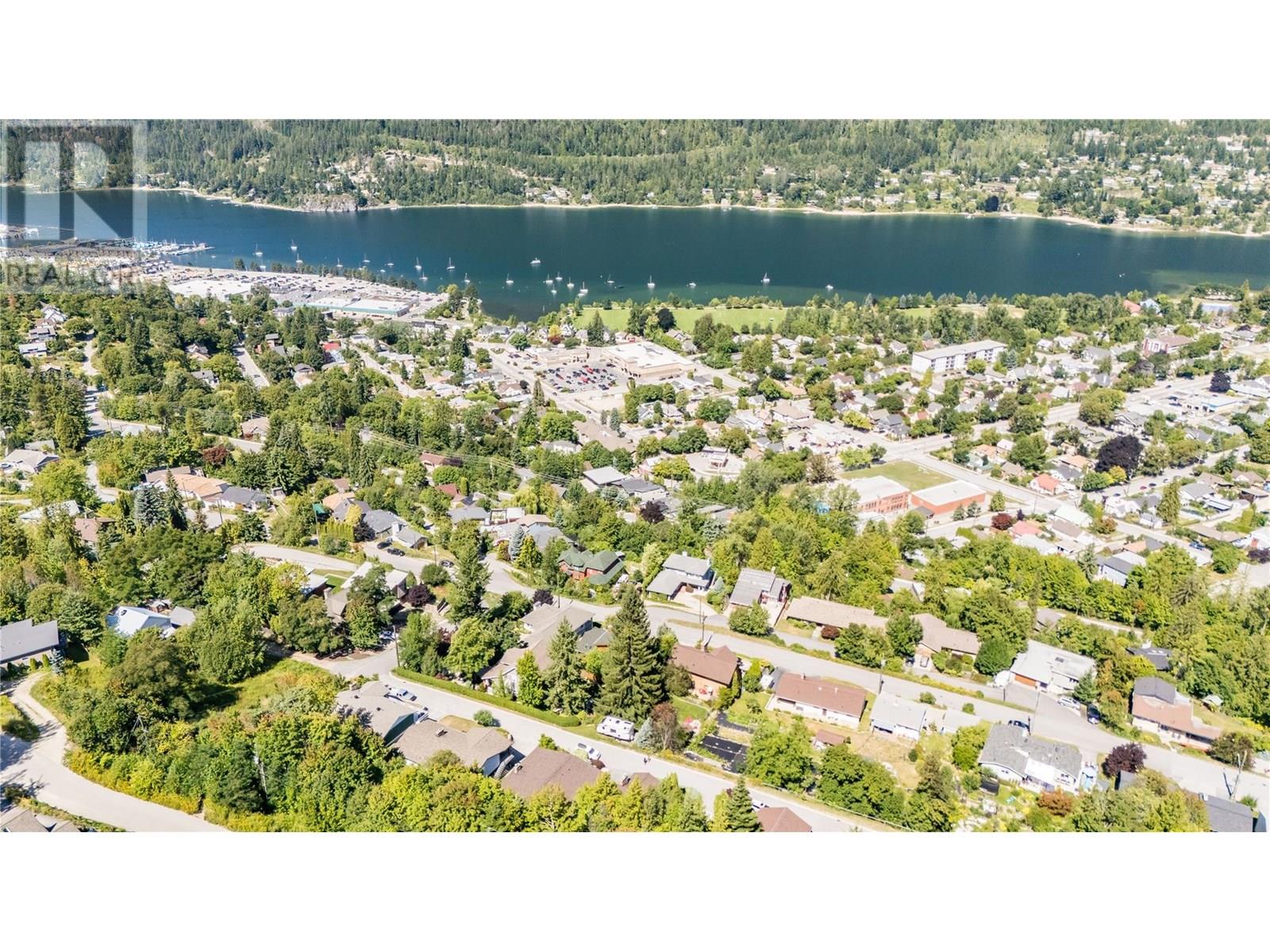 Photo 50 of 114 Oak Street E, Nelson BC