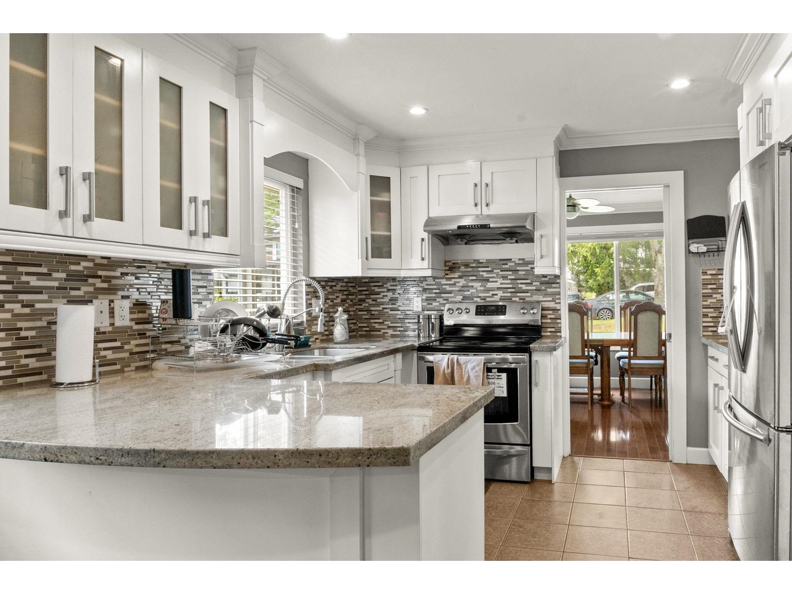Photo 3 of 15042 85 A Avenue, Surrey BC