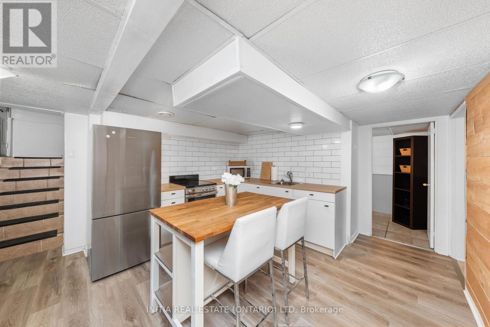 Photo 19 of 254 Durand Street, Sarnia ON