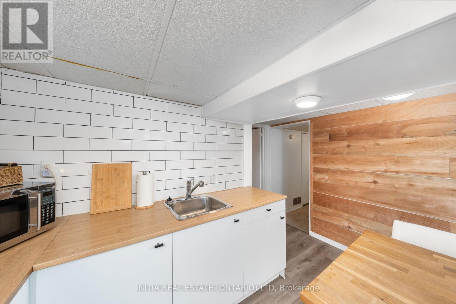 Photo 15 of 254 Durand Street, Sarnia ON