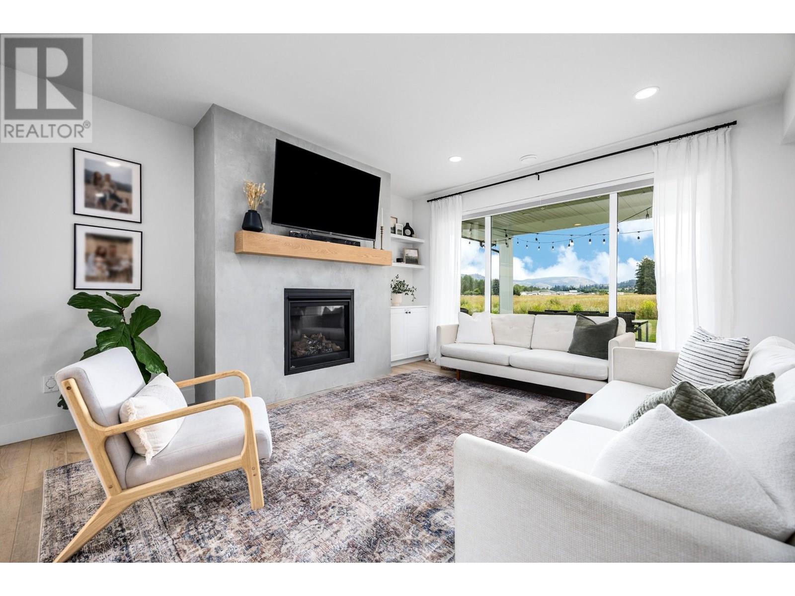 Photo 6 of 7245 Brewer Road, Coldstream BC