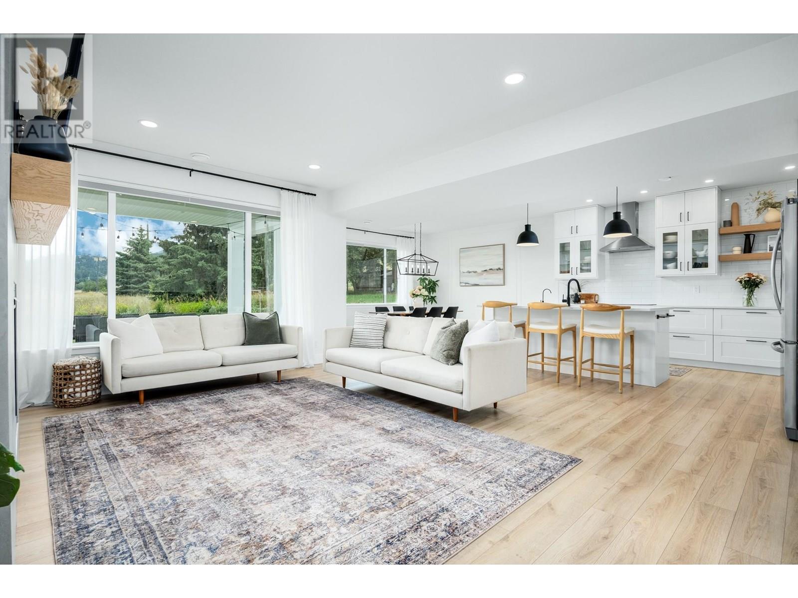 Photo 5 of 7245 Brewer Road, Coldstream BC