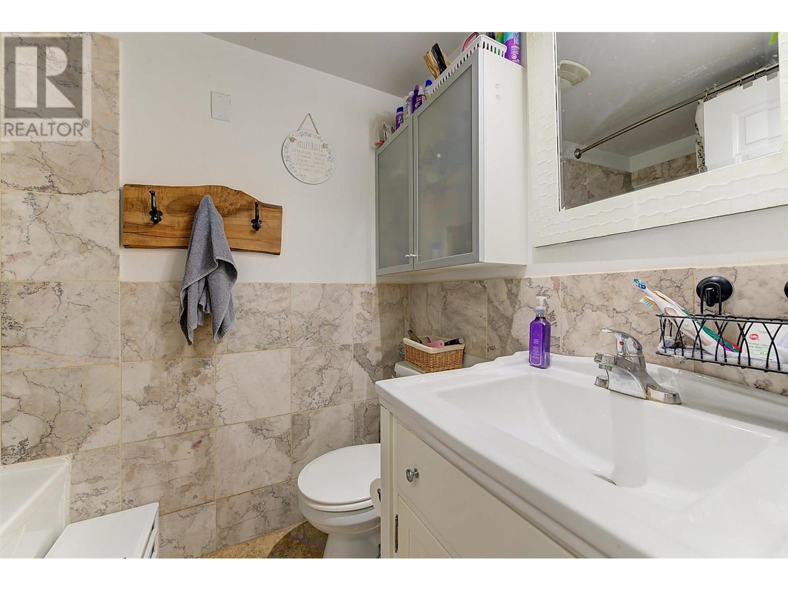 265 FIR COURT - Image 20