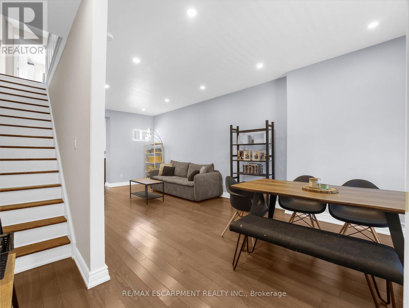 Photo 8 of 114 Burton Street, Hamilton ON