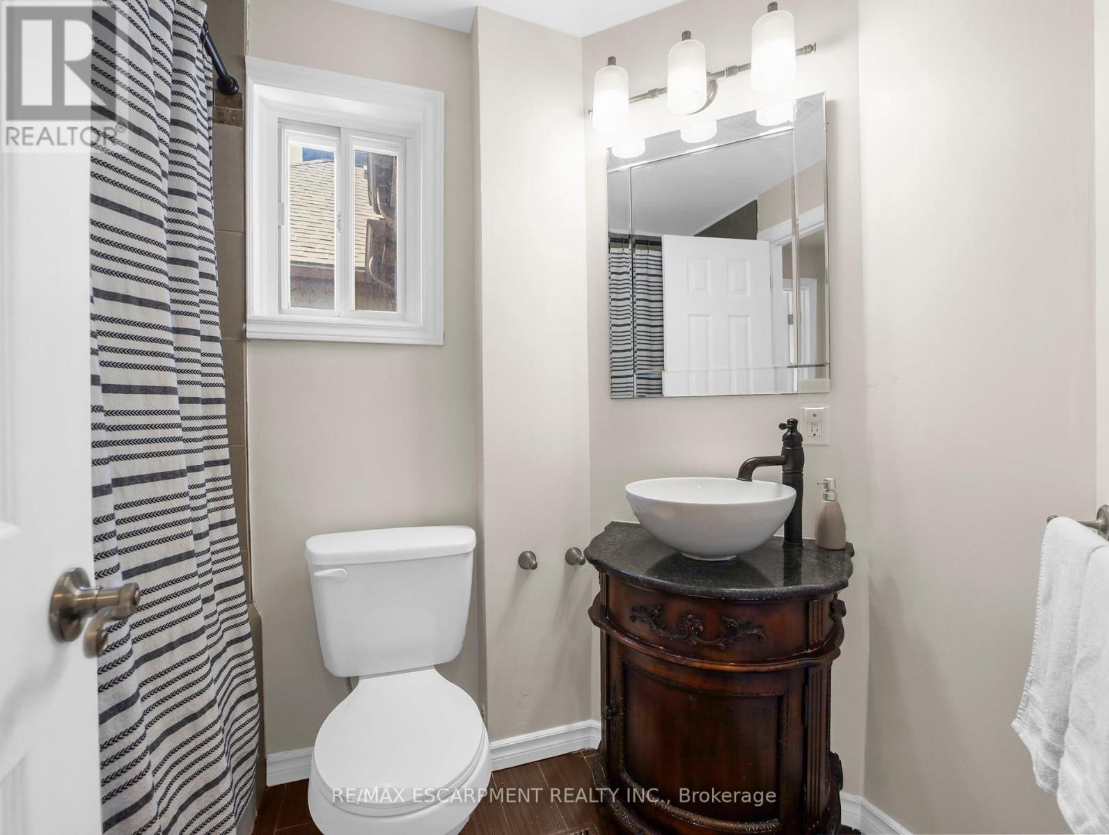 Photo 17 of 114 Burton Street, Hamilton ON