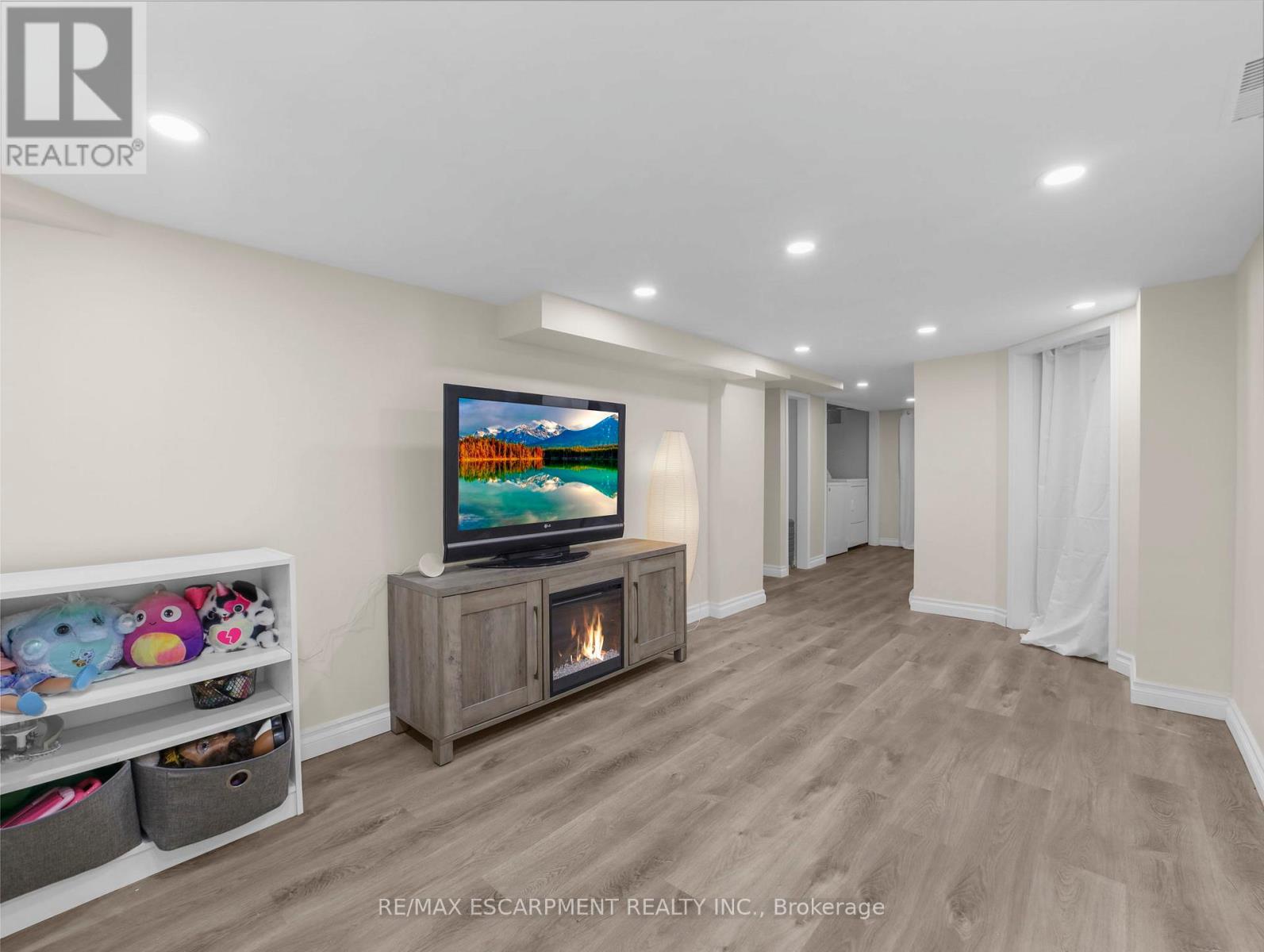 Photo 18 of 114 Burton Street, Hamilton ON
