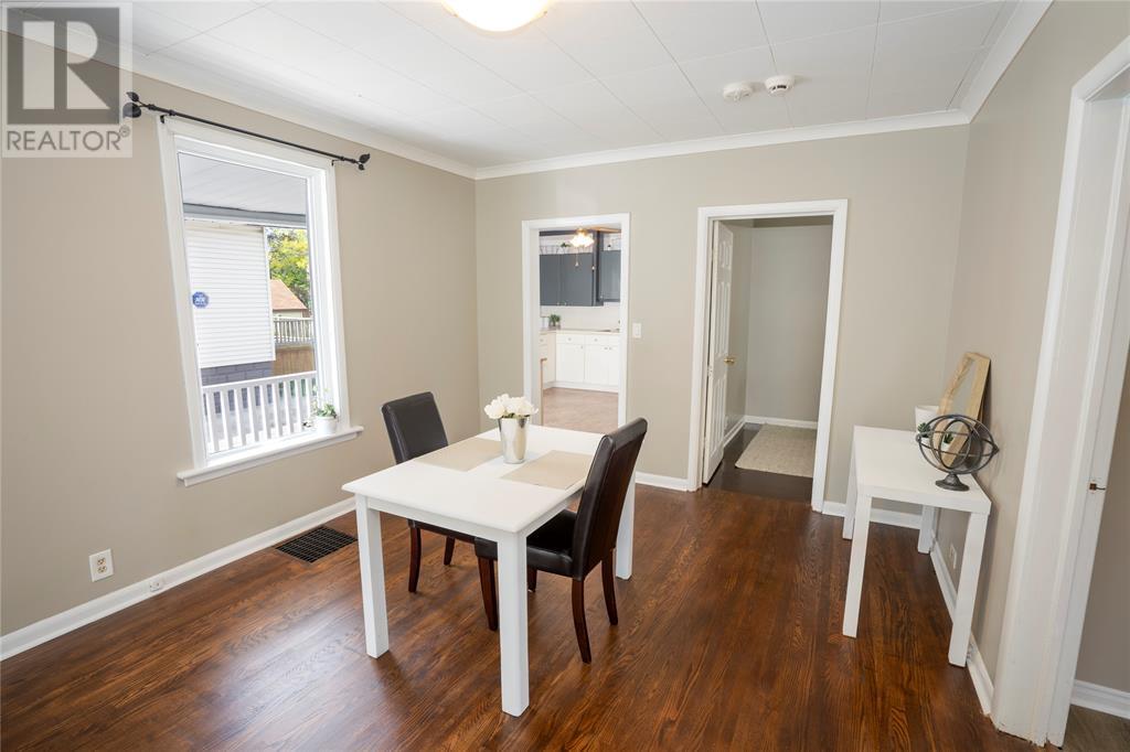 Photo 6 of 254 Durand Street, Sarnia ON