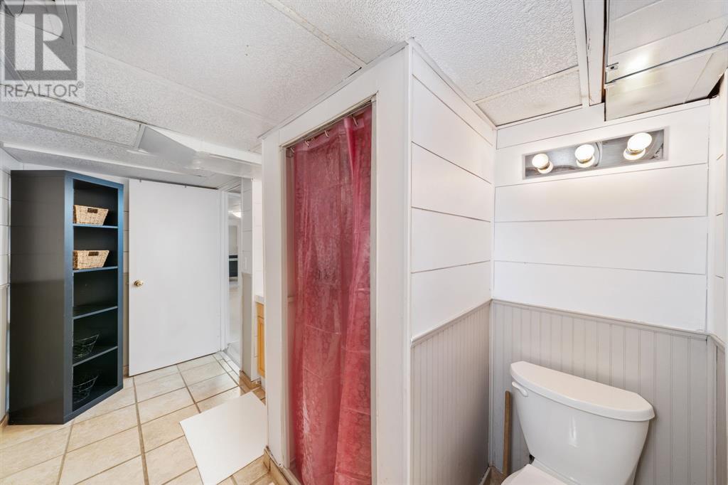 Photo 23 of 254 Durand Street, Sarnia ON