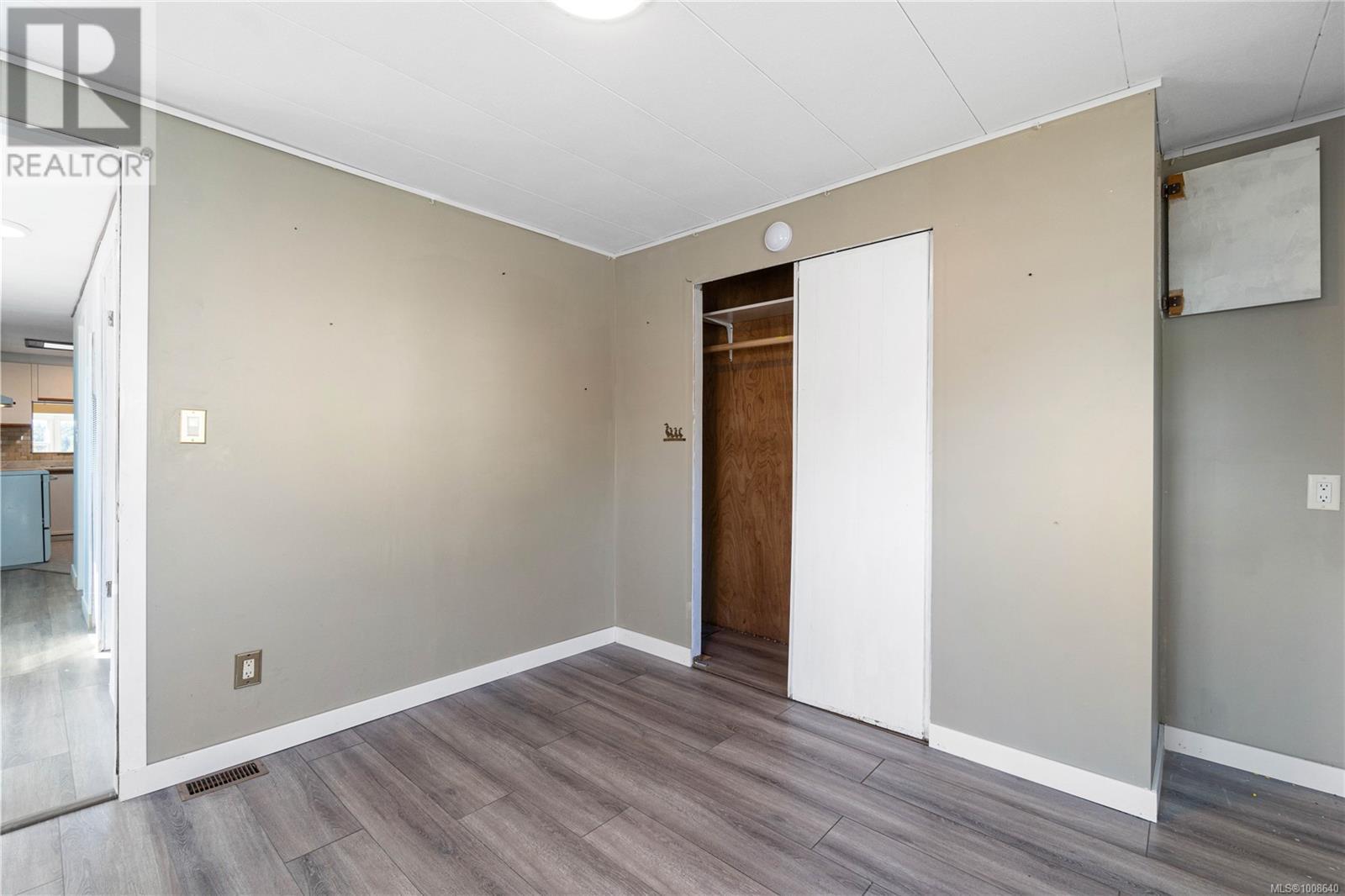 Photo 5 of 41 6245 Metral Dr, Nanaimo BC