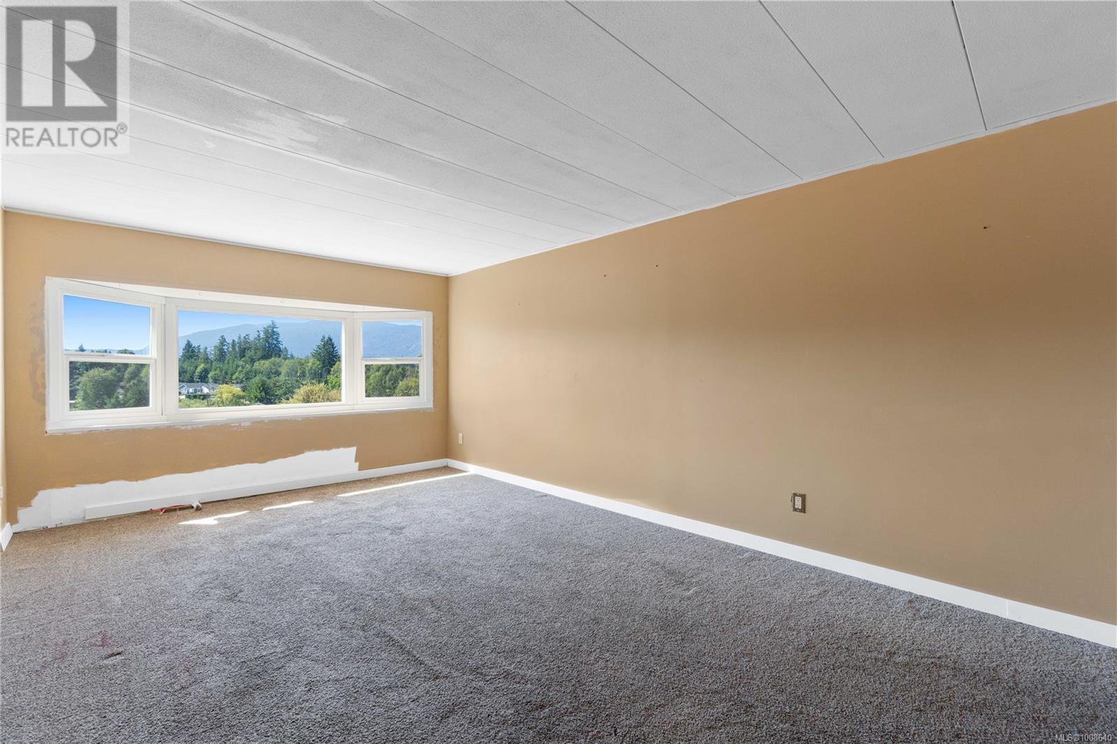 Photo 33 of 41 6245 Metral Dr, Nanaimo BC