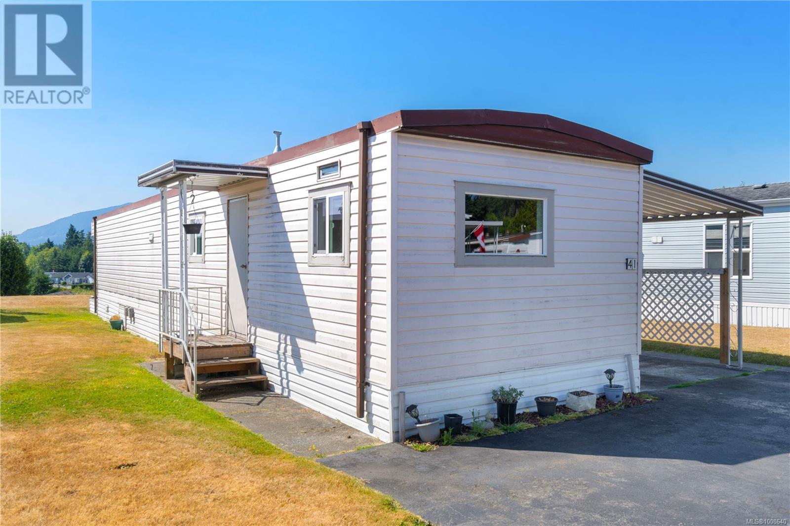 Photo 3 of 41 6245 Metral Dr, Nanaimo BC