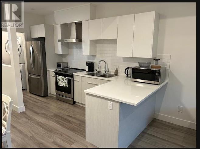 Photo 3 of 2 13730 232 Street, Maple Ridge BC
