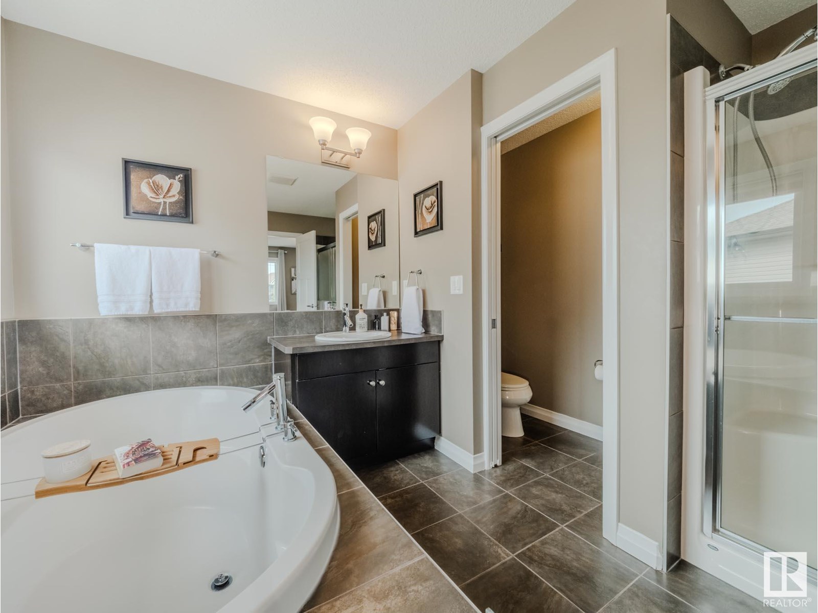 Photo 24 of 5506 168 A Av Nw, Edmonton AB