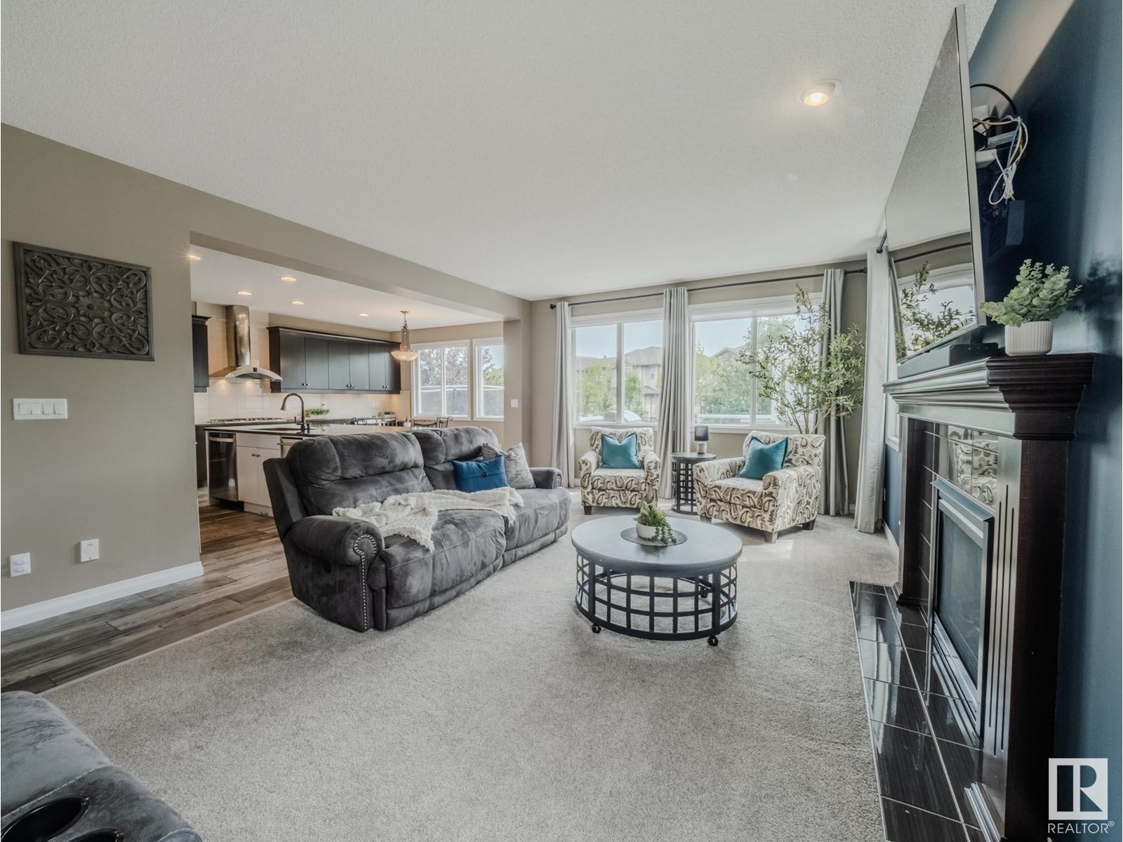 Photo 5 of 5506 168 A Av Nw, Edmonton AB