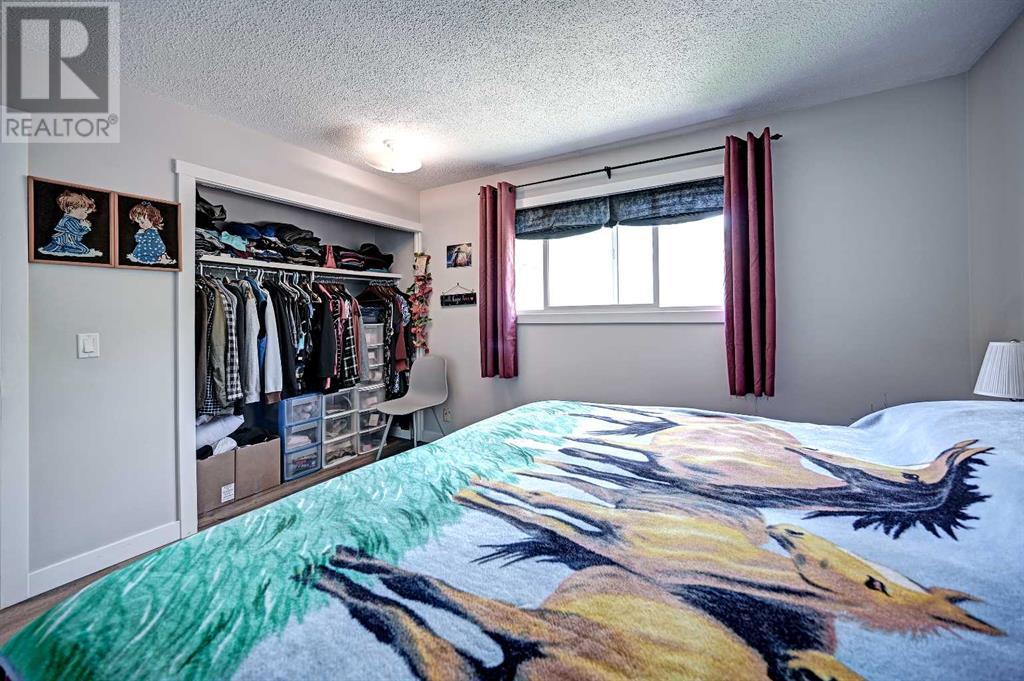 Single Family House Bungalow for Sale in  Dover Ridge Drive SE Dover Calgary 