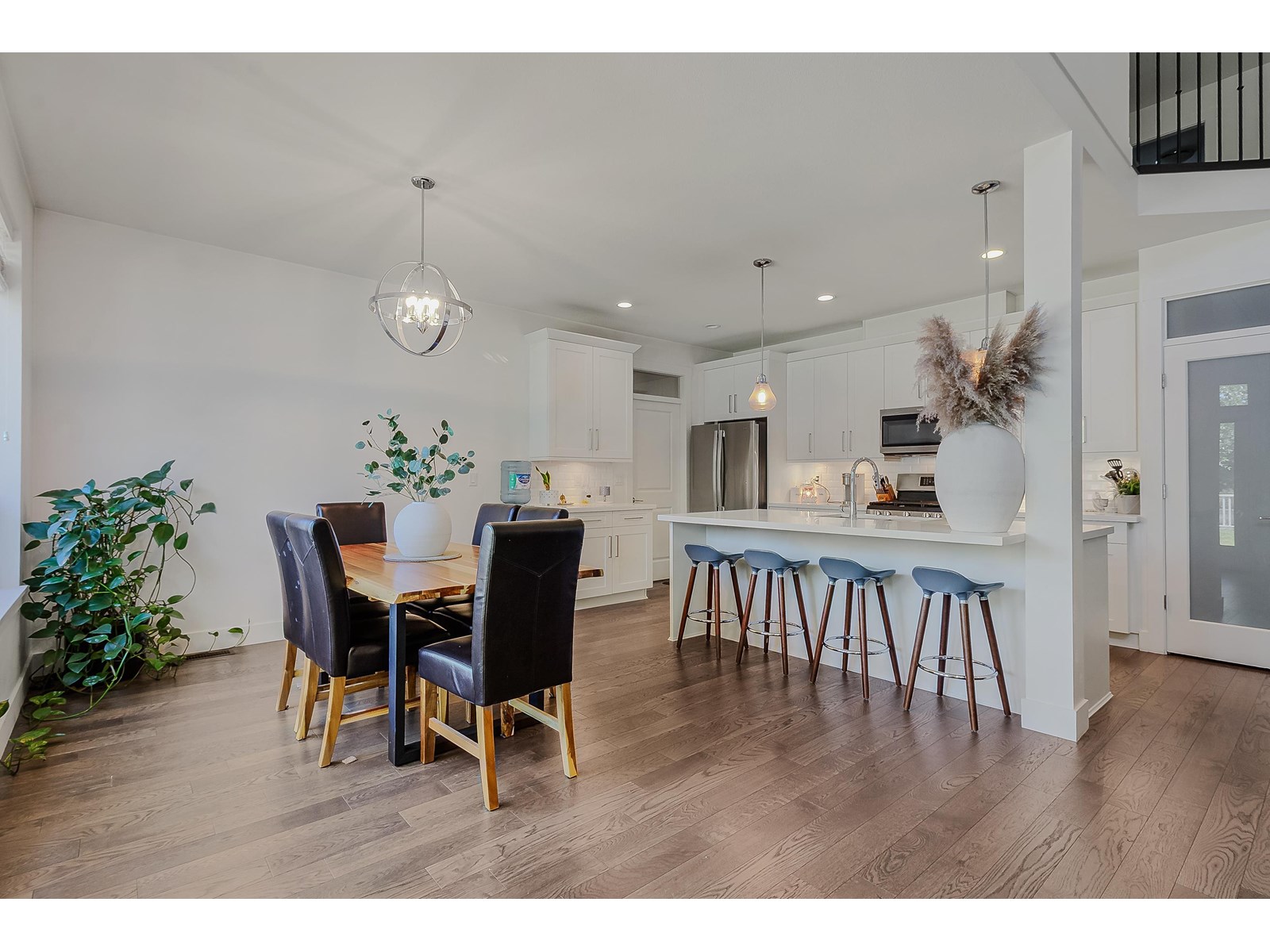 Photo 6 of 27155 35 B Avenue, Langley BC