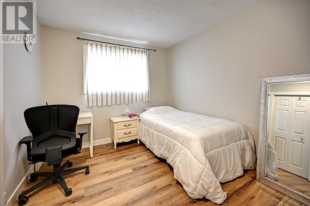 Single Family House Bungalow for Sale in  Dover Ridge Drive SE Dover Calgary 