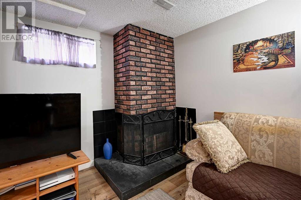 Single Family House Bungalow for Sale in  Dover Ridge Drive SE Dover Calgary 