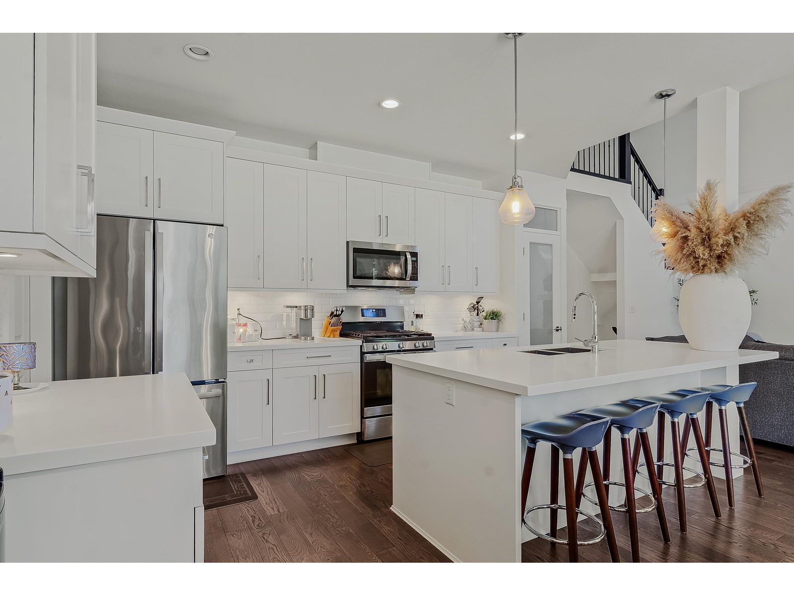 Photo 8 of 27155 35 B Avenue, Langley BC