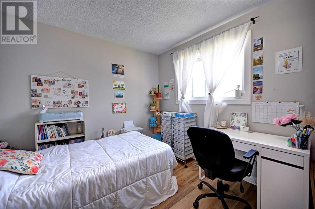 Single Family House Bungalow for Sale in  Dover Ridge Drive SE Dover Calgary 
