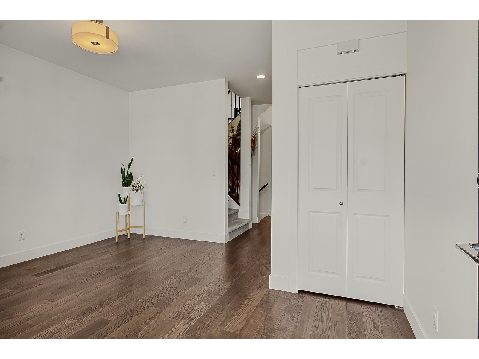 Photo 11 of 27155 35 B Avenue, Langley BC
