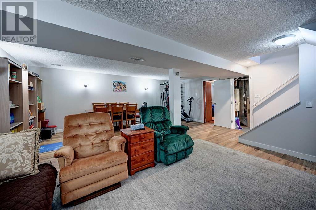 Single Family House Bungalow for Sale in  Dover Ridge Drive SE Dover Calgary 