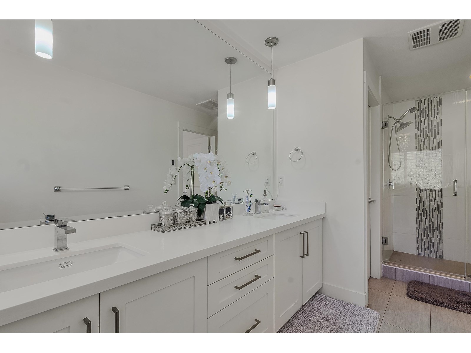 Photo 20 of 27155 35 B Avenue, Langley BC
