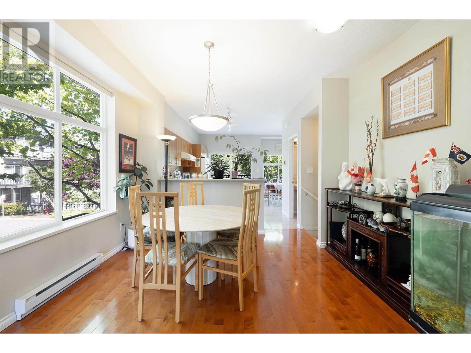 Photo 5 of 1 9333 Sills Avenue, Richmond BC