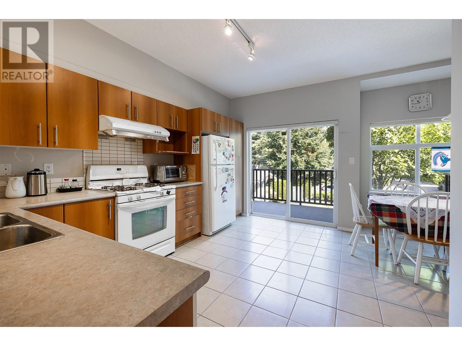 Photo 6 of 1 9333 Sills Avenue, Richmond BC