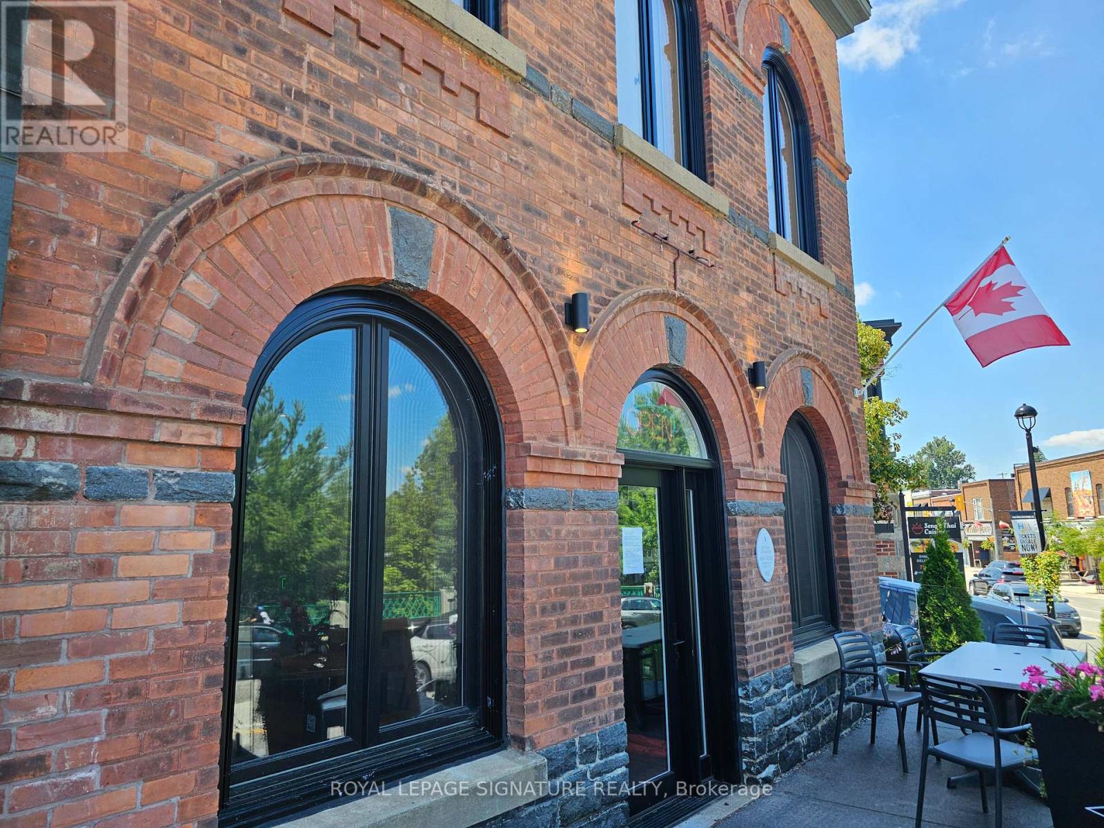 Photo 17 of 93 Main Street E, Huntsville ON