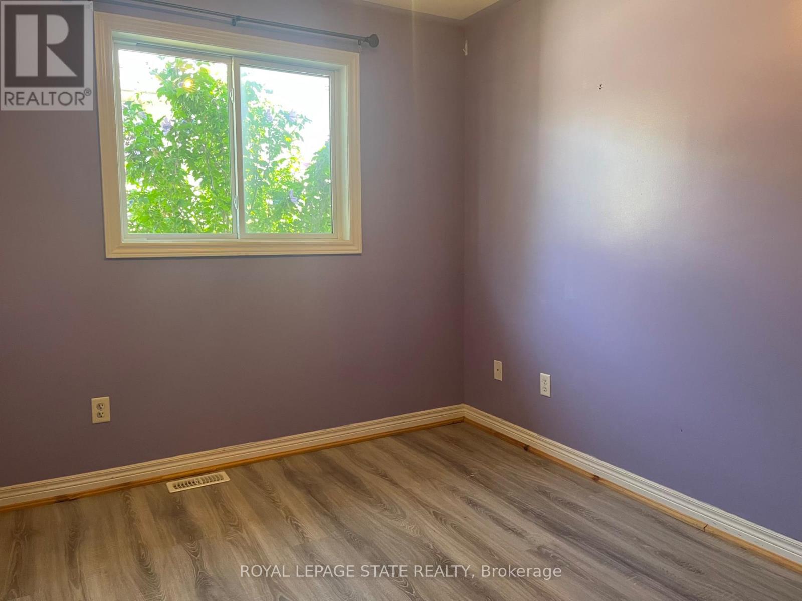 Photo 18 of 17 Mapleview Drive, Haldimand ON