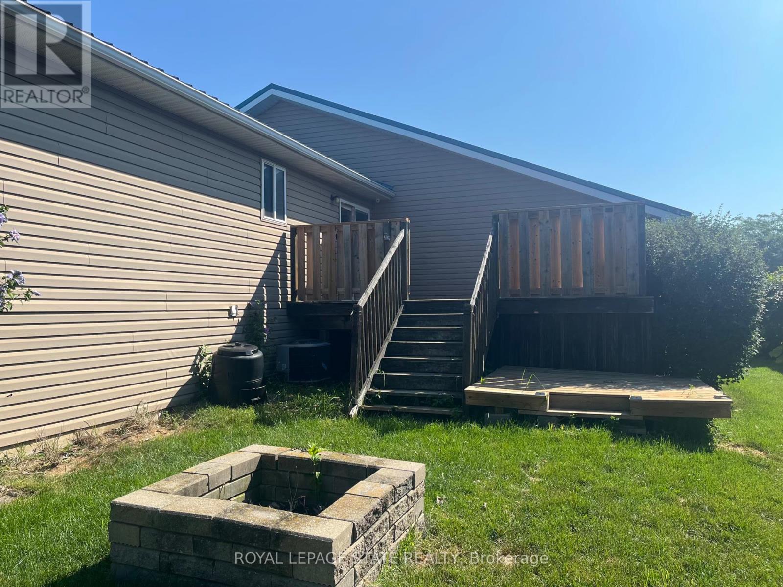 Photo 31 of 17 Mapleview Drive, Haldimand ON