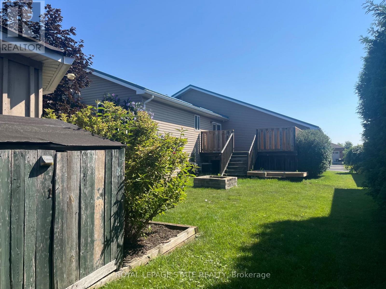 Photo 32 of 17 Mapleview Drive, Haldimand ON