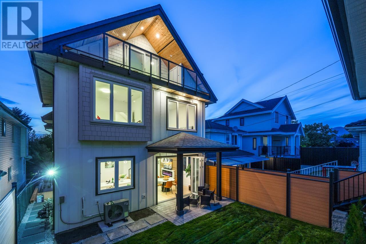 Photo 19 of 2 2124 Renfrew Street, Vancouver BC