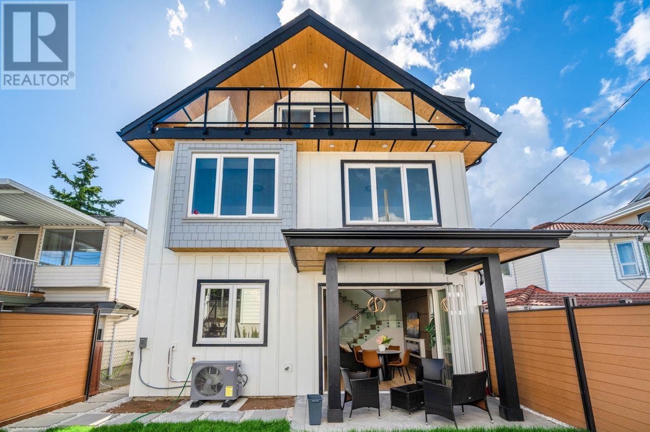 Photo 2 of 2 2124 Renfrew Street, Vancouver BC