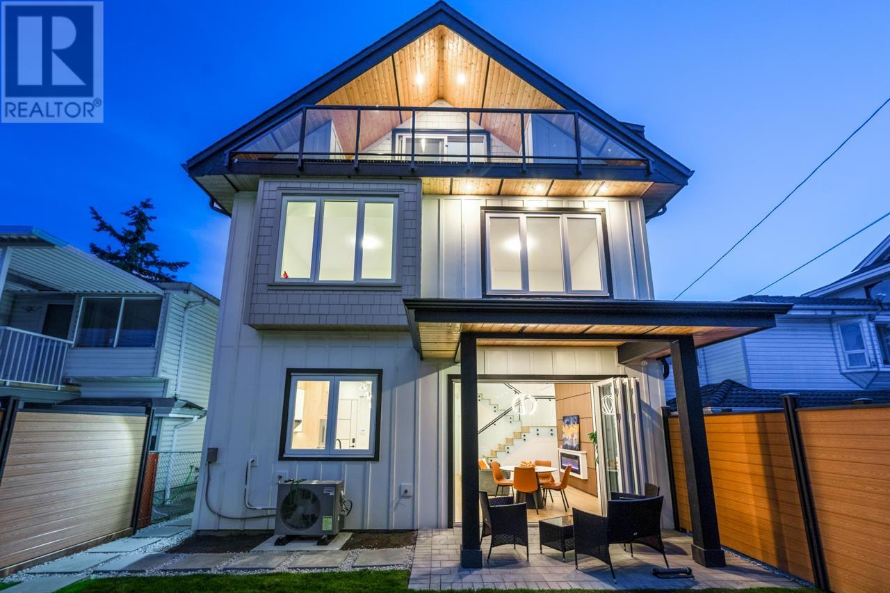 Photo 3 of 2 2124 Renfrew Street, Vancouver BC